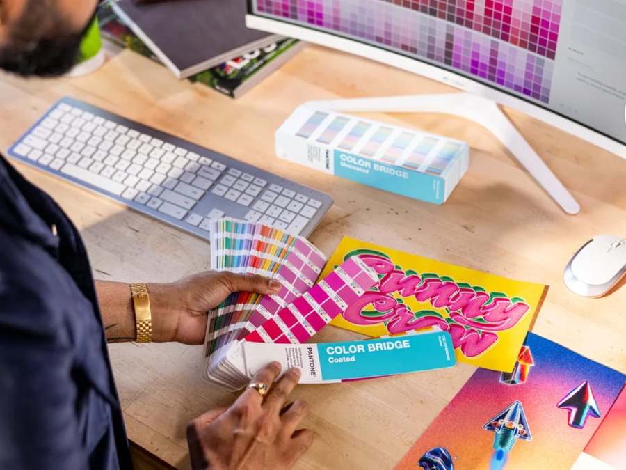 Зумеры потеснили миллениалов в дополнительной палитре оттенков Pantone